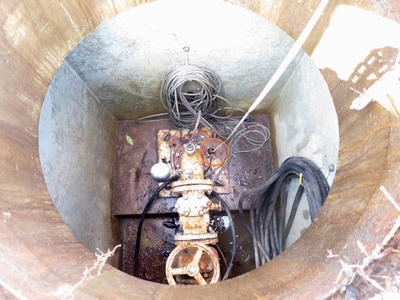 深井戸のVP20Aの水位測定管に設置した水圧式水位計