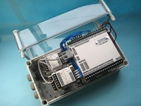 ひずみゲージアンプの防水ボックス組み込み例