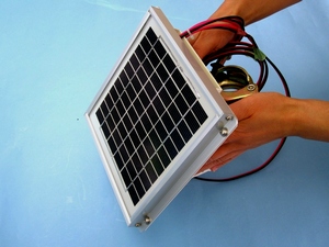 太陽電池2.8W　GT-03Eの外観